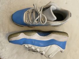 Baskets Jordan 11 bleu ciel et blanc
