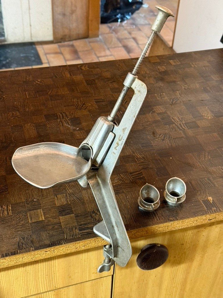 Elettrodomestici da cucina: Kirschenentsteiner Inca Modell 4 – Usato da Agriswil venduto da Windcheetah