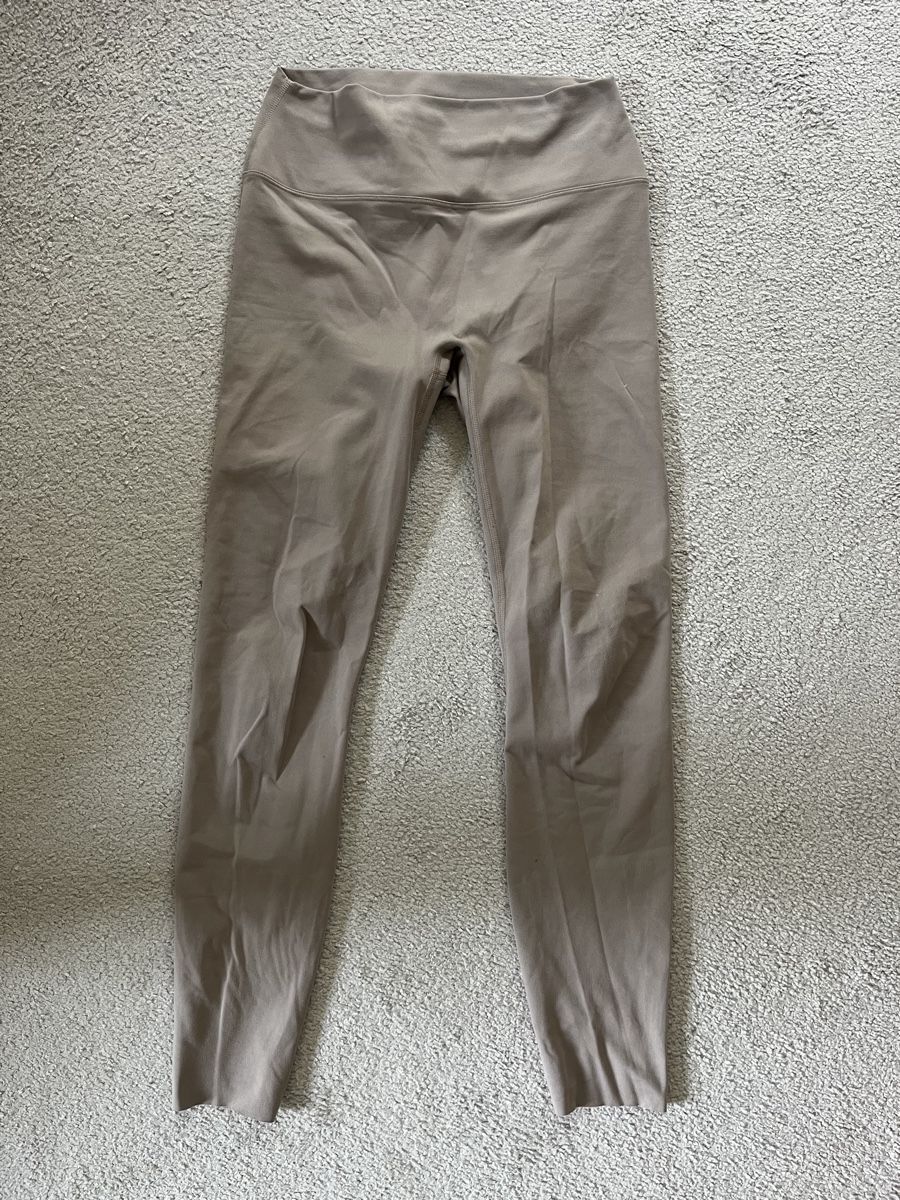 H&M Leggings: H&M Softmove Leggins in beige – Nuovo (secondo la descrizione) da Zürich venduto da ole_8rwr