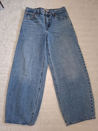 Levi's jeans femme taille W26 L30 bleu clair bon état
