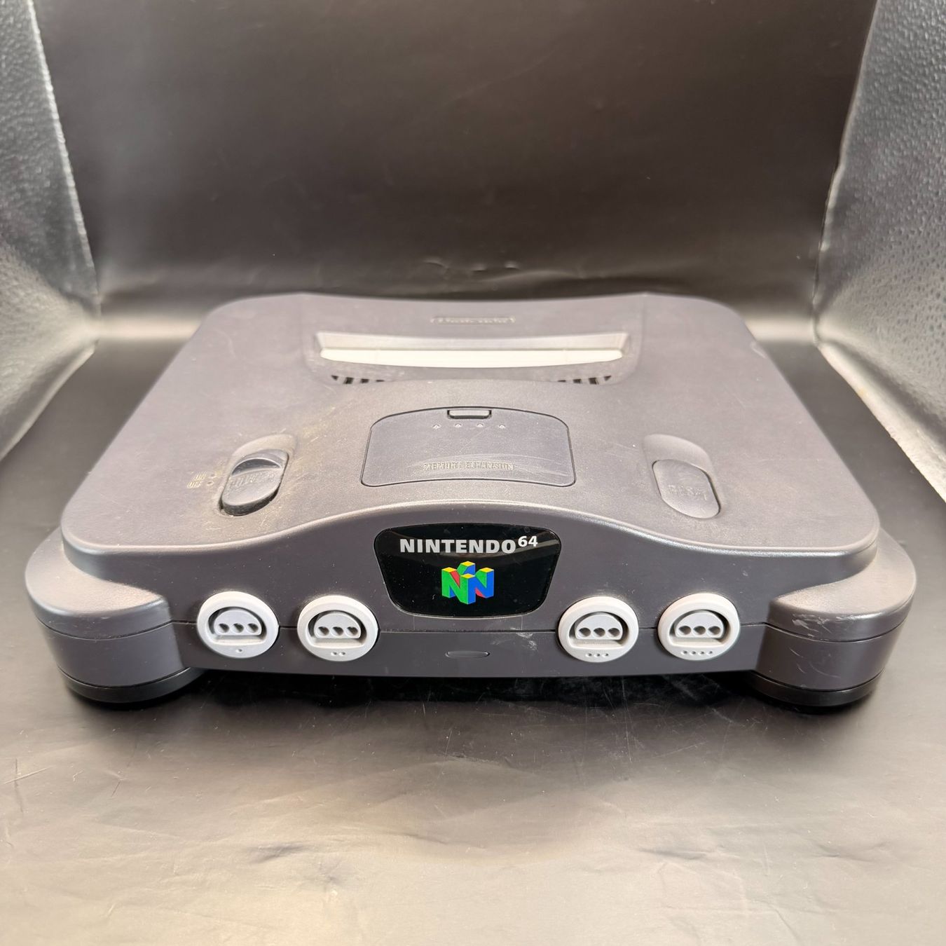 Nintendo Console: Nintendo 64 Konsole Grau mit Controller – Usato da Düdingen venduto da Nerdworld 1
