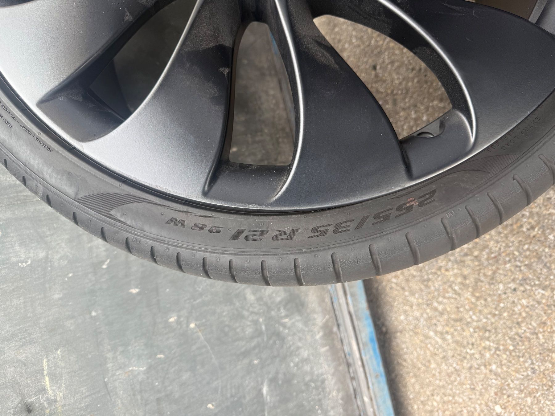 Tesla Cerchioni: Tesla Model Y Felgen – Usato da Dietikon venduto da duk_bxk9 1