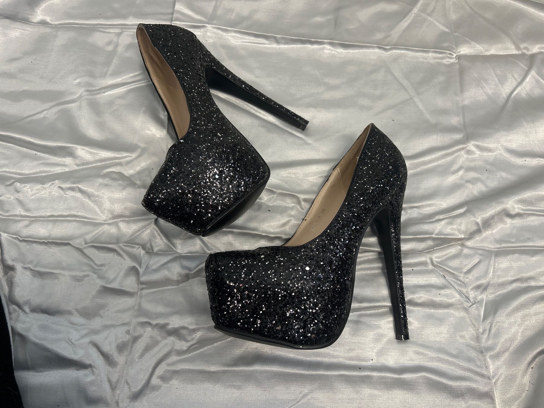 Scarpe da donna: Plateau Pumps Gr 38 Neu – Nuovo e nell'imballaggio originale da Regensdorf venduto da Spyke55 3