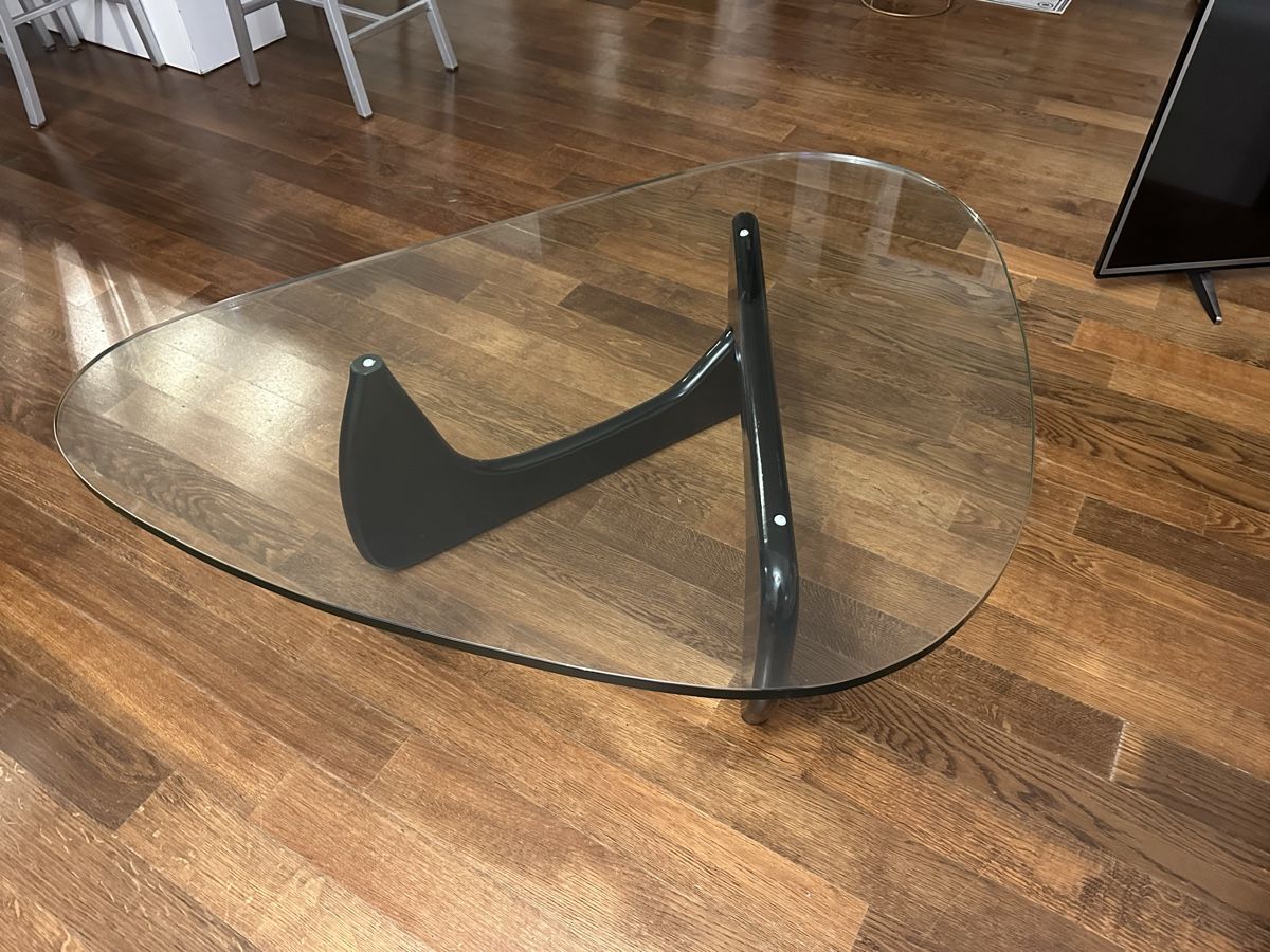 Tables: Vitra Noguchi Coffee table – D'occasion à Belmont-Lausanne par  5