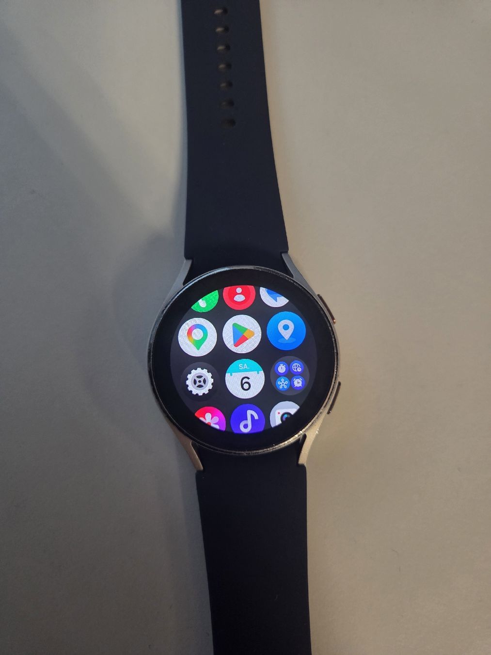 Samsung Smartwatch: Galaxy Watch 4 – Usato da Winterthur venduto da Nour_Hadad 2