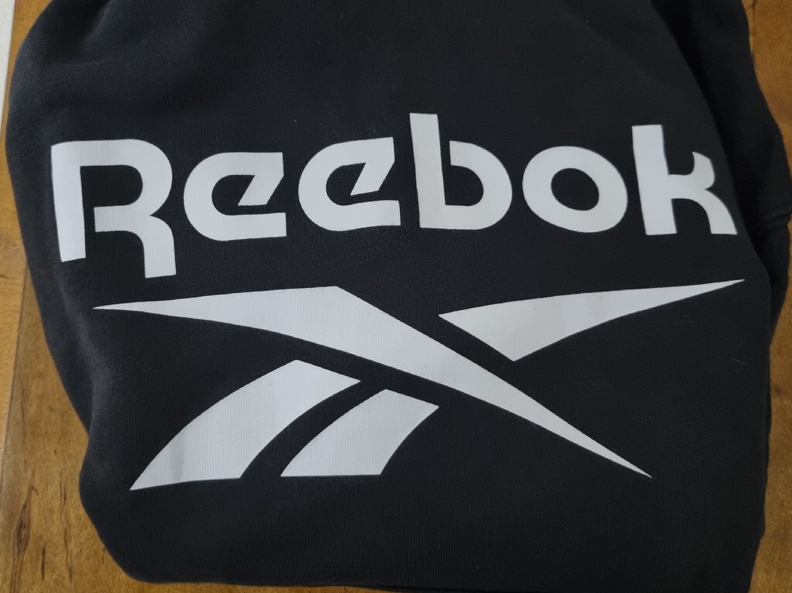 Reebok Pullover & Sweatshirts: Reebok Kapuzenpullover dunkelblau Grösse M – Gebraucht aus Zürich von secondhand_by_el 1