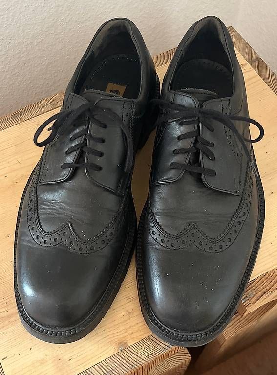 Scarpe da uomo: Robuste Halbschuhe APOLLO Schwarz Leder Gr. 7 1/2 – Usato da Urdorf venduto da Resumasa