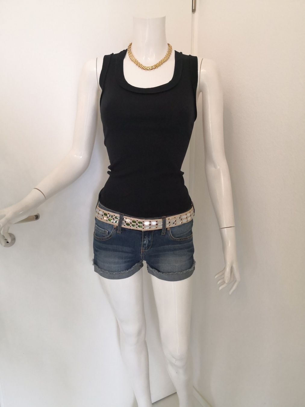 Mango Tops: 🤩MANGO TOP SCHWARZ – D'occasion à Olten par Naja-Twins-Twins 6