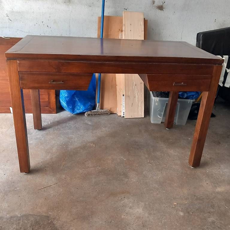 Scrivanie: Petit bureau style colonial – Usato da Lausanne venduto da mth01 1