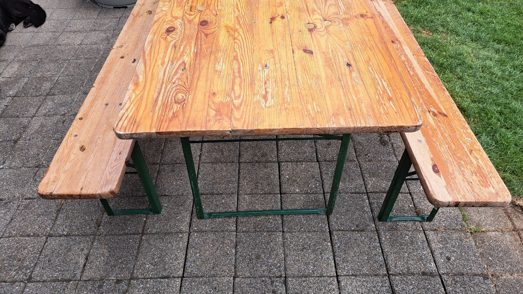 Set di tavolo e panche: Gartentisch mit Bänken Holz Metall gebraucht. – Usato da Wattwil venduto da weber61 2