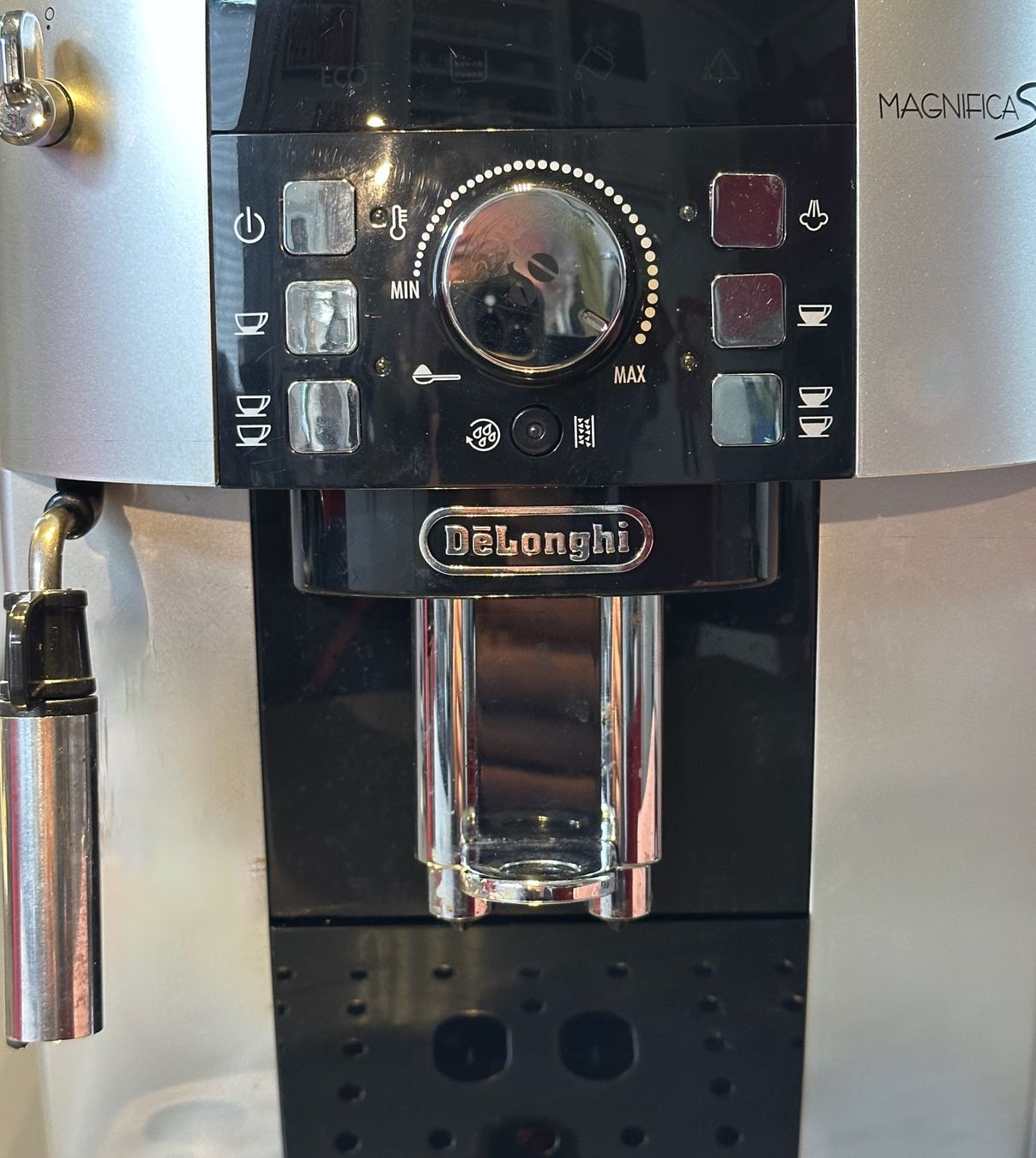 De'Longhi Macchine per caffè & Macchine per espresso: Kaffeemaschine Bohnen/Automat – Usato da Etziken venduto da Norak03 3