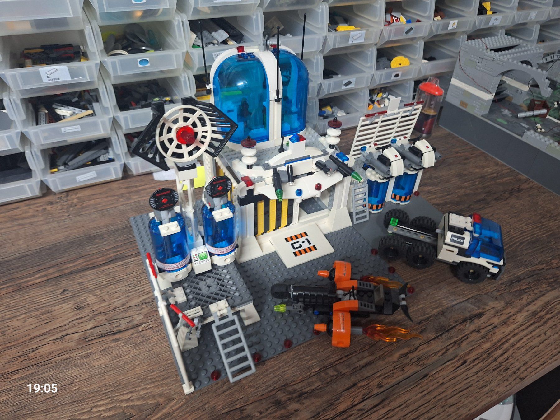 Lego Kit di costruzioni: Lego space police 5985 – Usato da Grandson venduto da Crtz205 1
