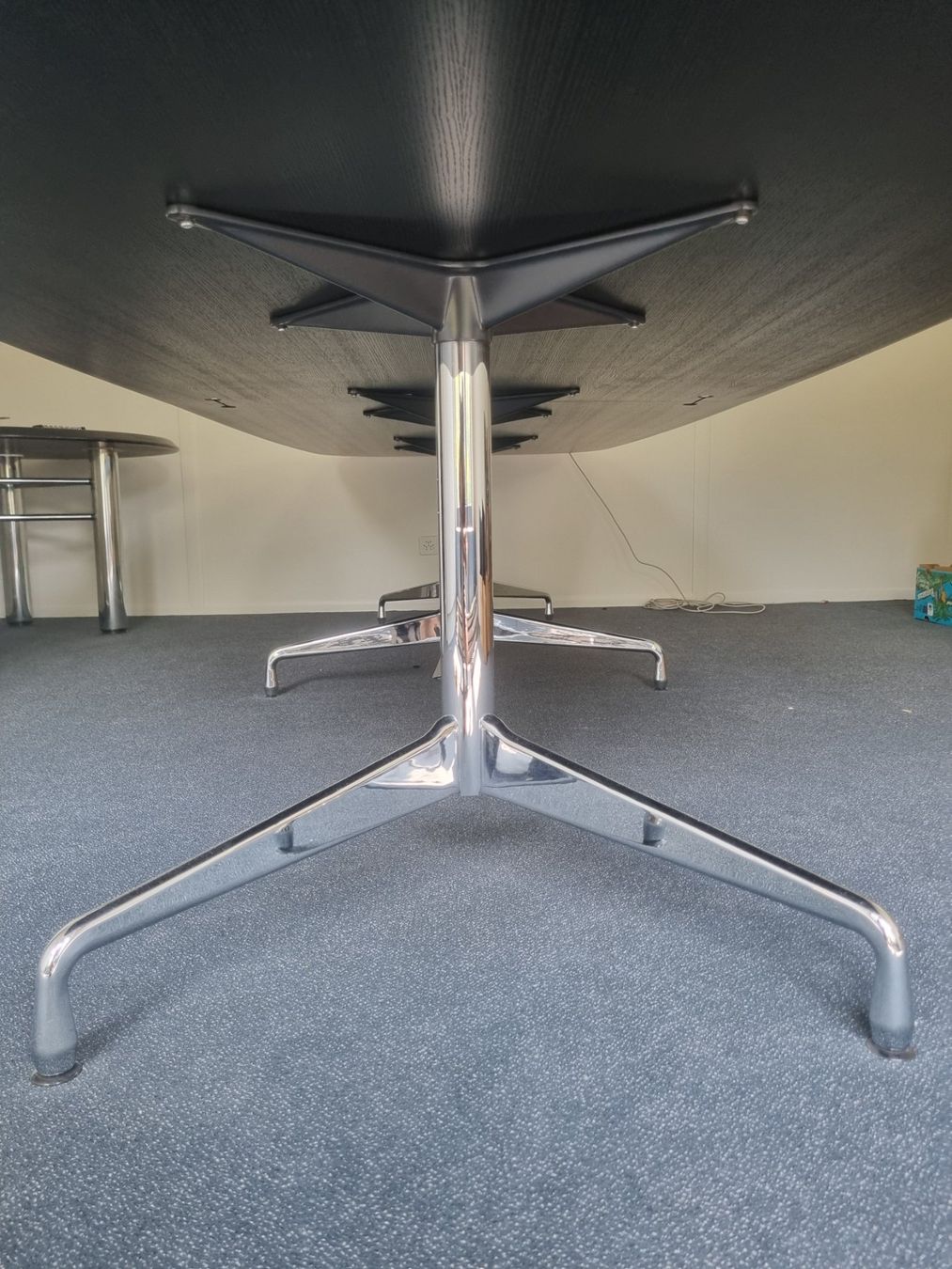 Vitra Tavoli: Vitra Eames Segment Table 380x130cm Konferenztisch – Usato da Zürich venduto da Zapro 3