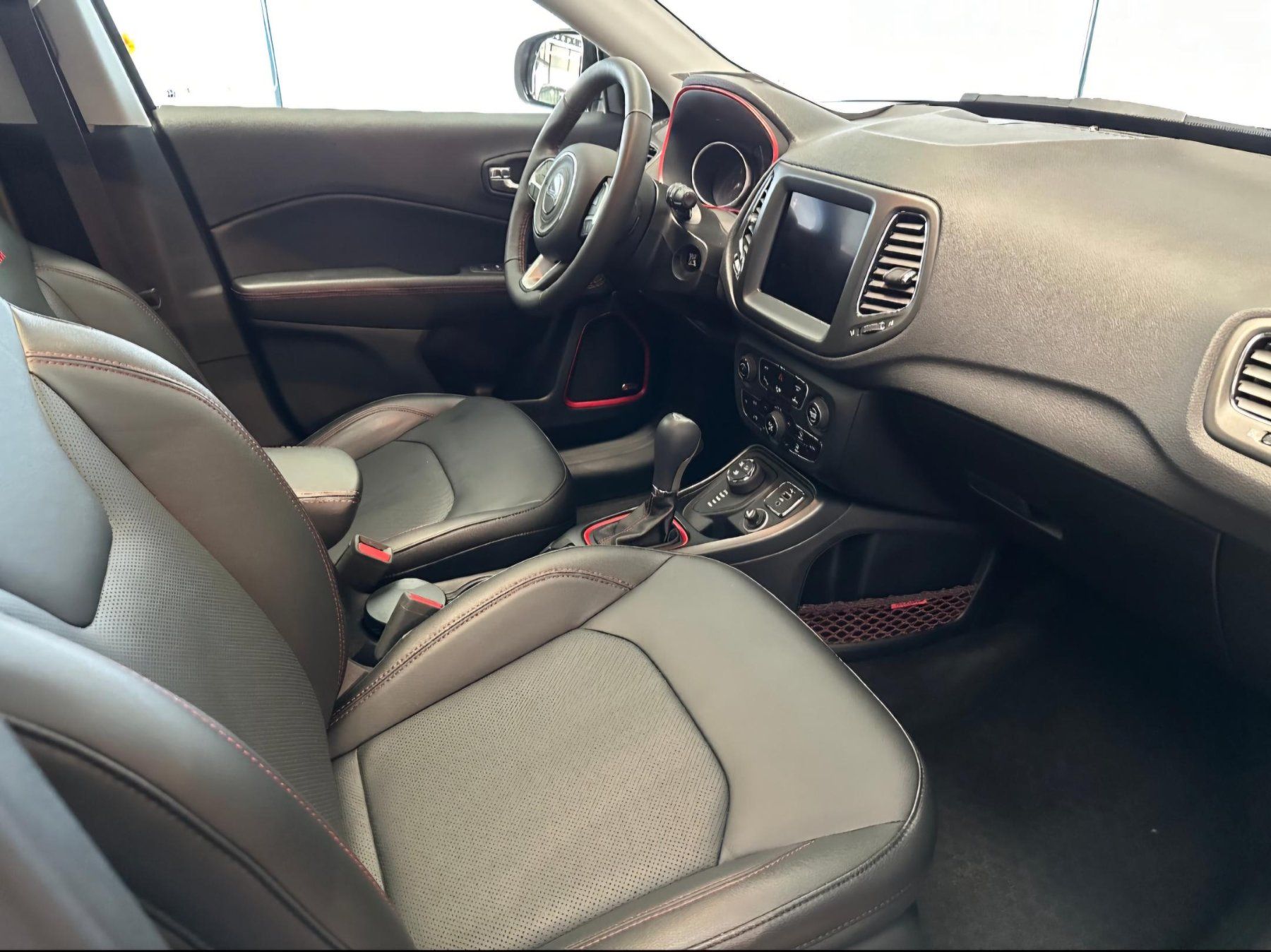 Jeep Autos: Jeep Compass 2.0 CRD Trailhawk – D'occasion à Spiez par Megatron17 7