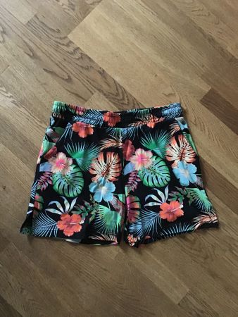 Kurze Hose Gr. L...