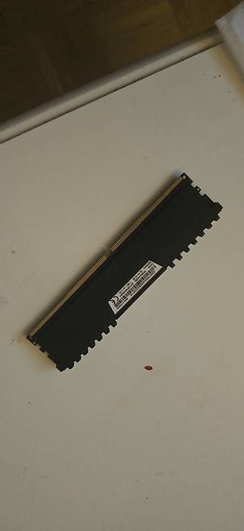 Memory / RAM: Mémoire RAM DDR4 3200Mhz  – Gebraucht aus Les Acacias von ge5_6typ 1