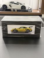 Porsche 911 GT3 RS Modellauto Massstab 1:18 gelb neu