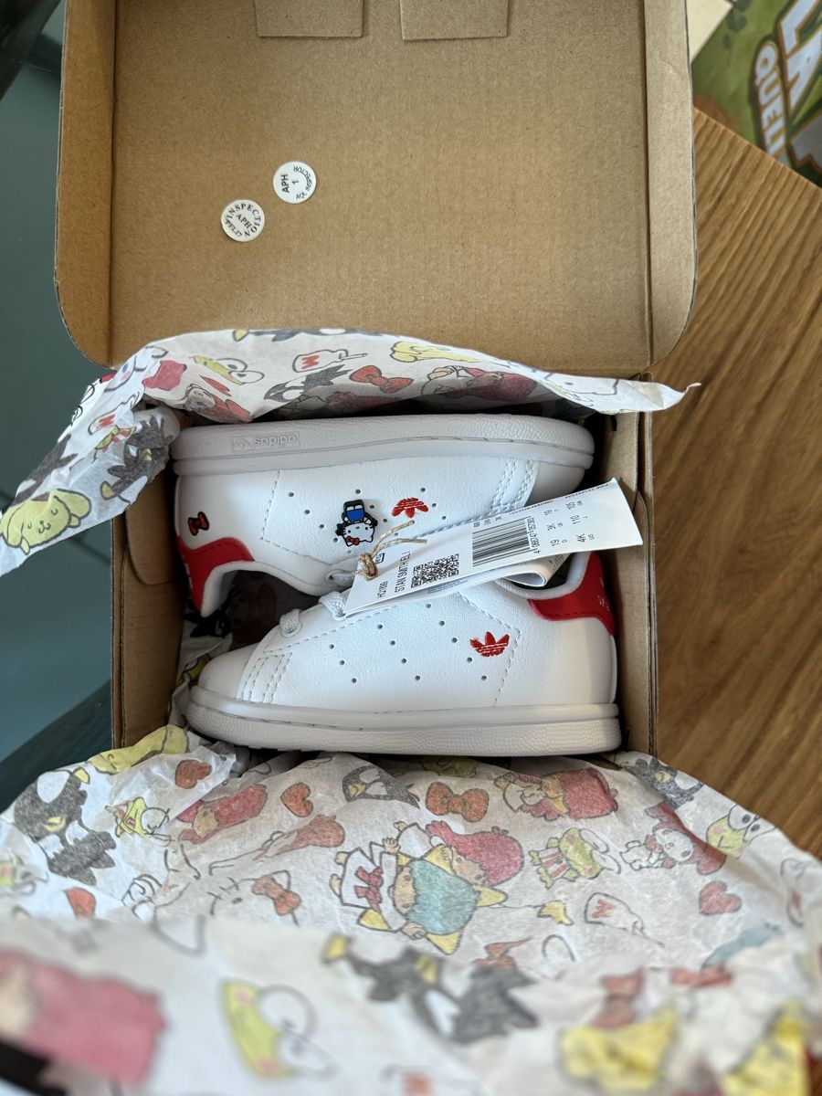 Adidas Scarpe per ragazzi: Adidas x Stan Smith Hello Kitty, Gr. 19, Neu mit Box! – Nuovo e nell'imballaggio originale da Konolfingen venduto da likeacat 7