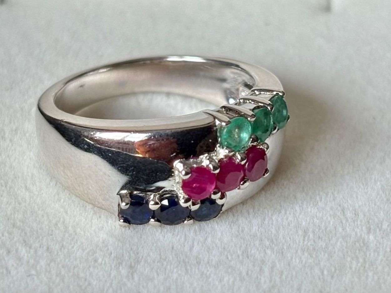 Ringe: Ring Trilogie Rubin, Smaragd, Saphir, S925, Gr. 57, NEU – Neu (gemäss Beschreibung) aus Brugg AG von lau_9rvy 1