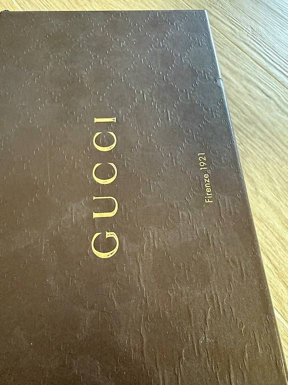 Gucci Borse: Gucci Schuhboxen & Staubbeutel im Set – Usato da Leissigen venduto da SKcool 2
