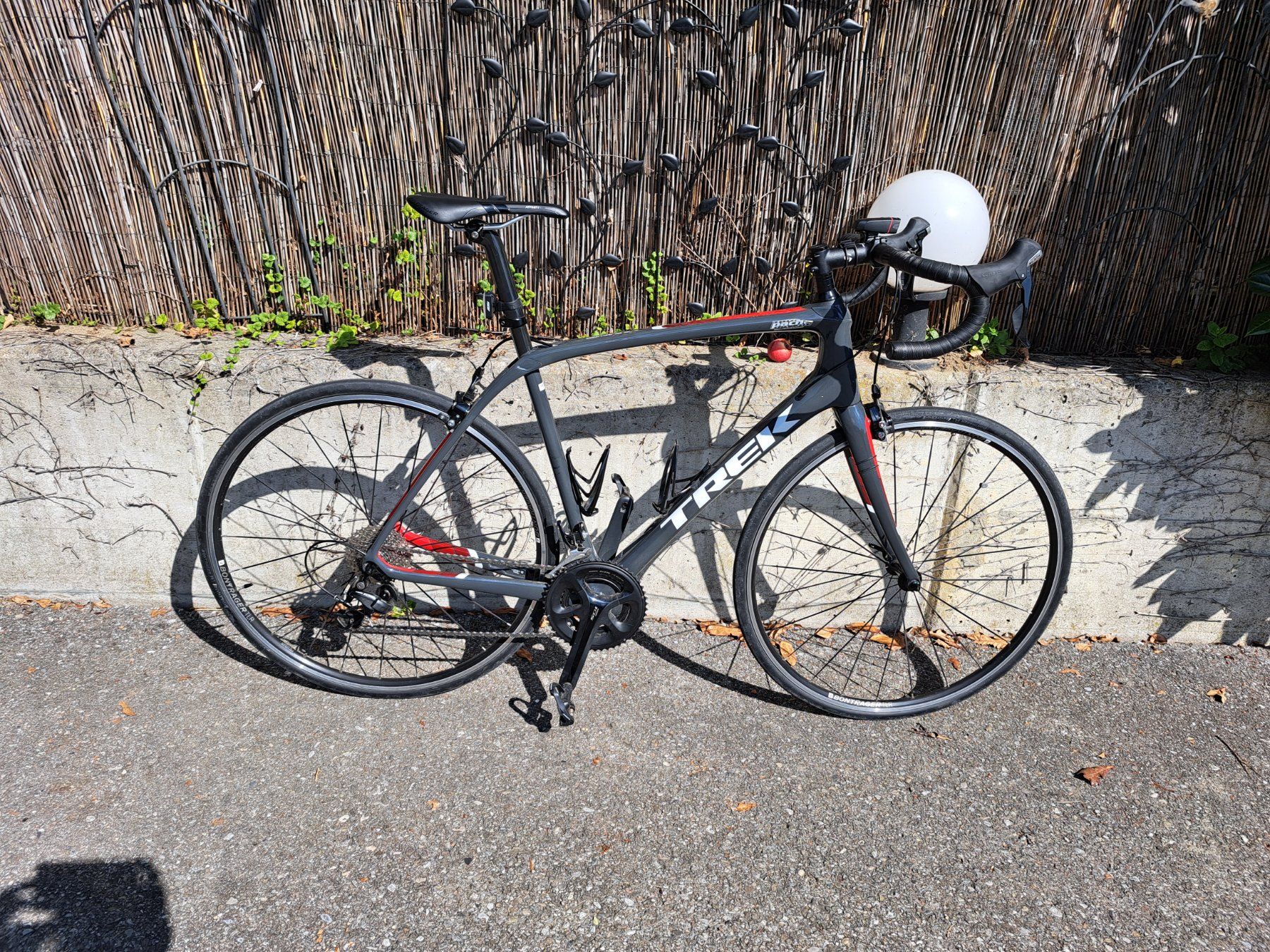 Trek Biciclette: Vélo route Trek Domane SL 5 Gris taille 58 – Usato da Onnens FR venduto da Dumolard