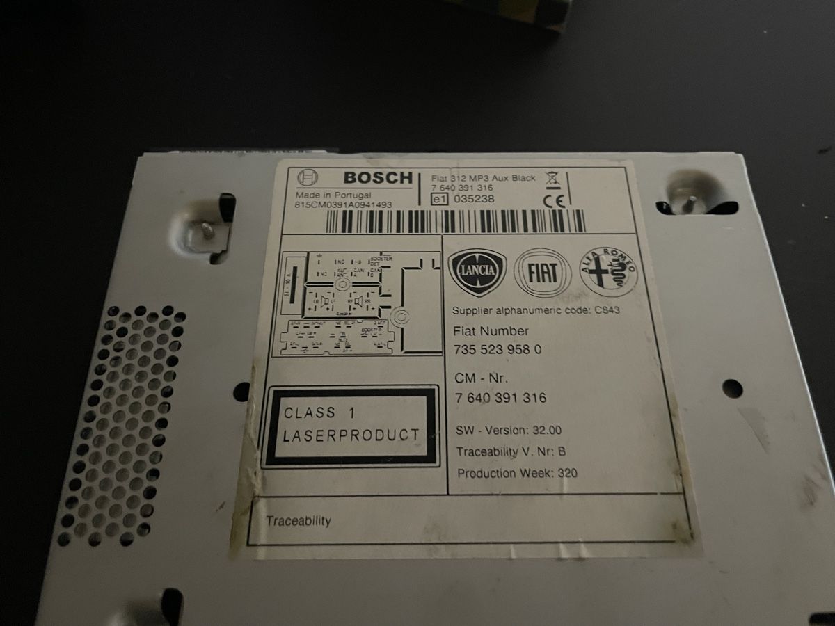 Radio: Fiat 500 Radio – Usato da Einsiedeln venduto da VH_ 1