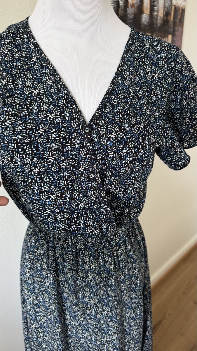 Robes: Sommerkleid Gr.36/38 – D'occasion à Schaffhausen par Fixier 3