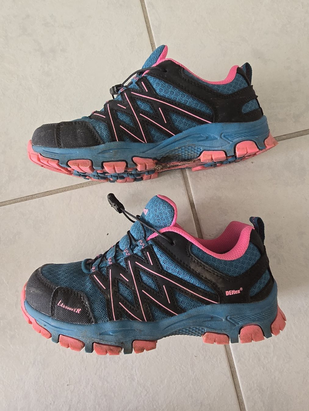 Scarpe per ragazze: Schuhe Gr 34 – Usato da Lostorf venduto da Venice16