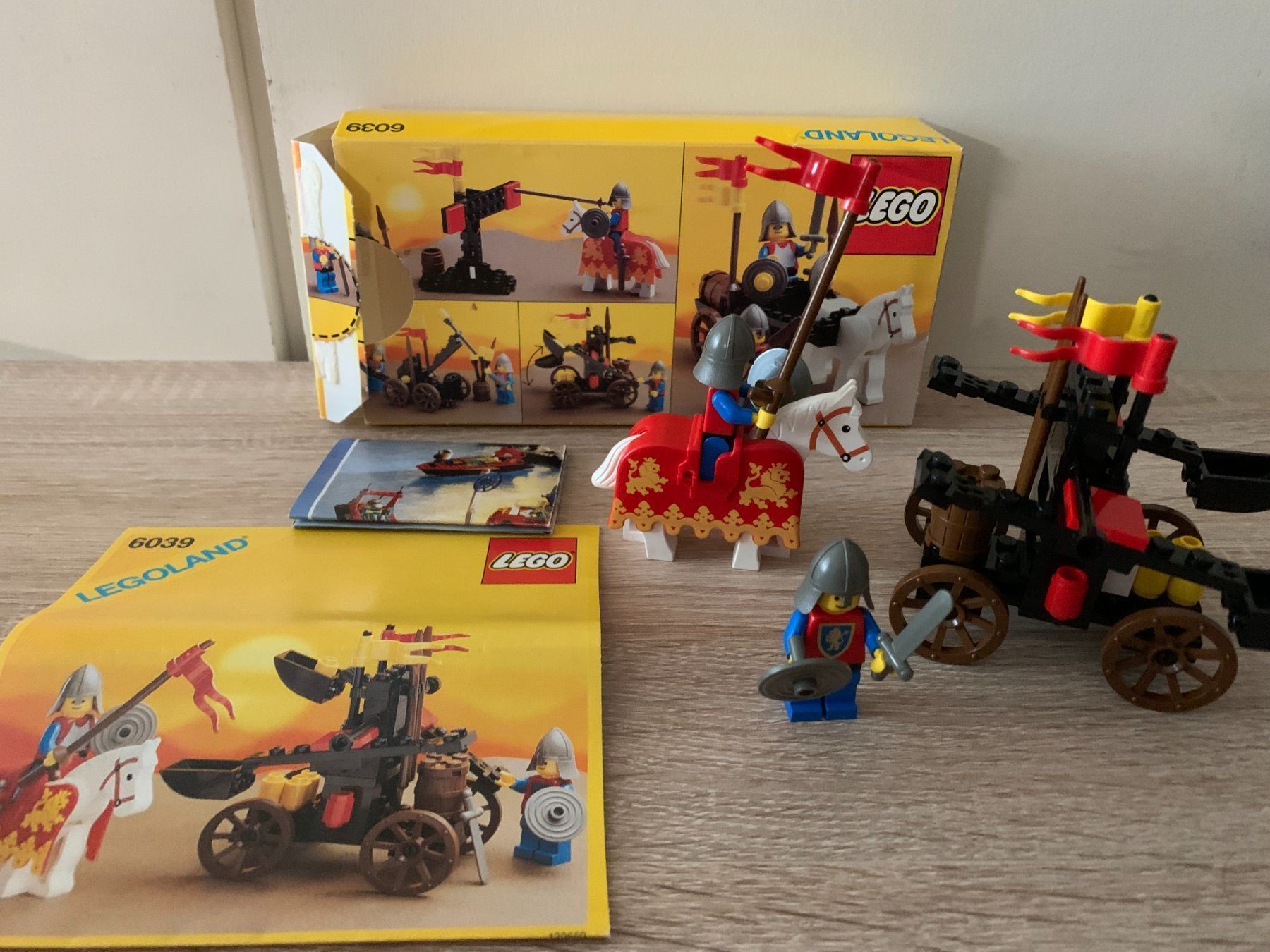 Lego Kit di costruzioni: LEGO Ritter 6039 Twin Arm Launcher – Usato da Basel venduto da Don-Angel 3