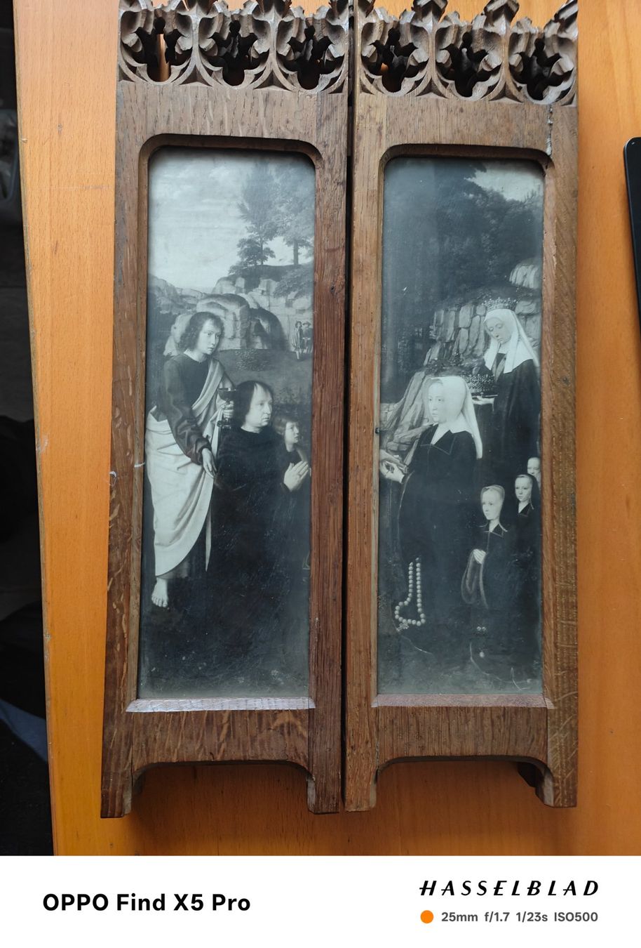 Poster & Bilder: Antikes Triptychon mit religioese Motive, Holzrahmen! – Gebraucht aus Basel von M2 7