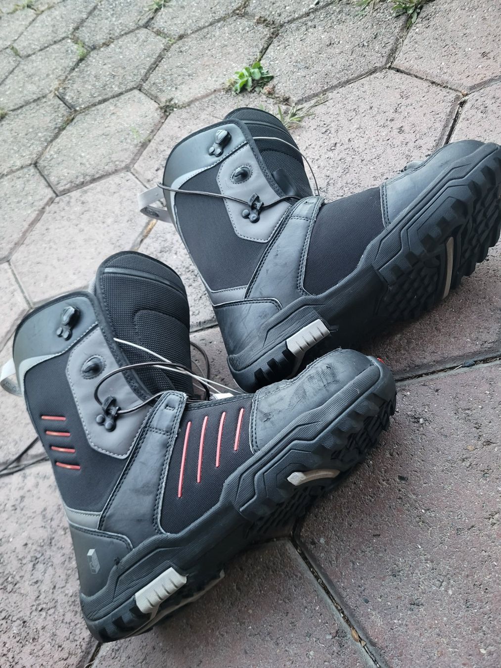 Salomon Scarpe da uomo: Snowboard Schuhe Salomon – Usato da Uttwil venduto da lar_n7jj 1