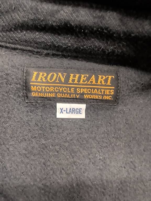 Chemises: Iron Heart hemd – D'occasion à Magglingen/Macolin par mit_cm92