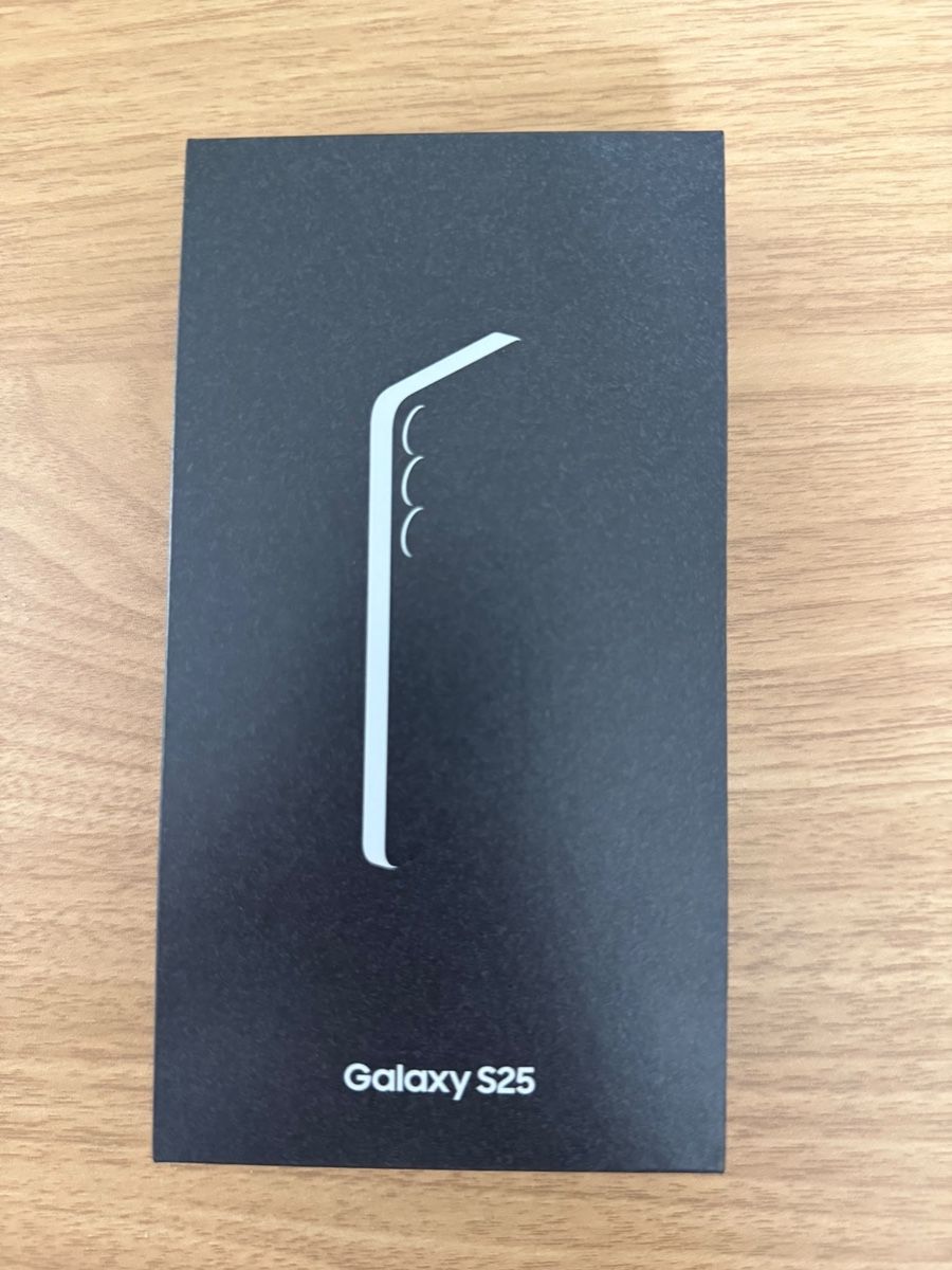 Samsung Telefoni cellulari / Smartphones: Bundle Samsung Galaxy S25 - SmartTag2 - Galaxy Fit3 – Usato da Biel-Bienne venduto da tra_6ggn 3