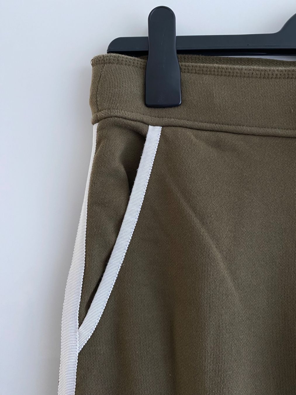 Escada Pantaloni: Escada Trainerhose, Grösse 34 – Nuovo (secondo la descrizione) da Winterthur venduto da marisole4 1