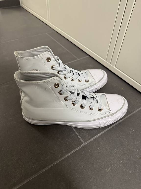 Converse Damenschuhe: Converse Chuck Taylor All Star High Leder Gr. 38 – Gebraucht aus Frutigen von sal_9lqd 1