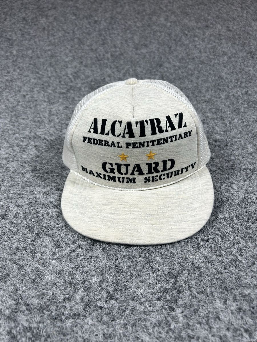 Copricapi, berretti & cappellini: Alcatraz cap – Usato da La Sagne NE venduto da Matlasape