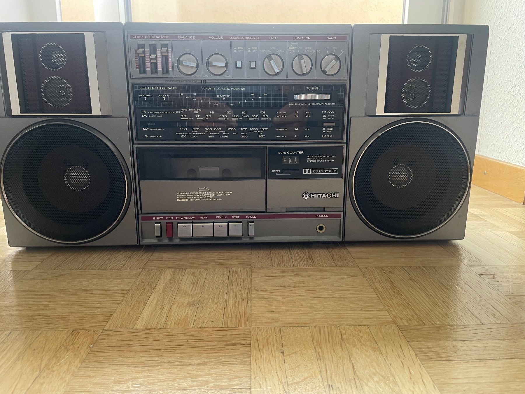 Kompaktkassetten: À vendre boombox Hitachi – Gebraucht aus Lausanne von Shp1 1