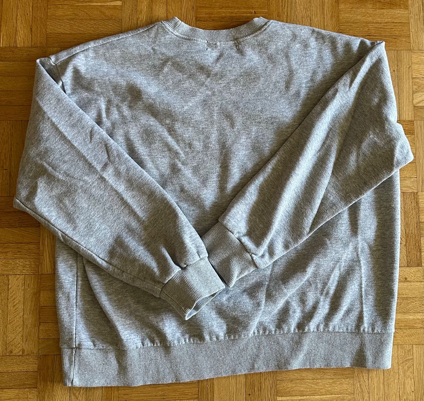Maglioni & Felpe: Pullover – Usato da Thalwil venduto da ass_ykv5 1