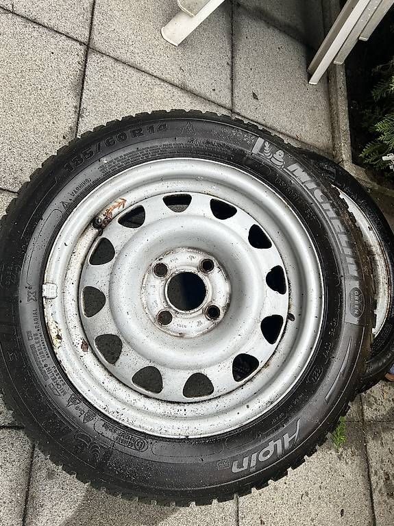 Pneus & Kompletträder: Winterreifen  – Gebraucht aus Zürich von tuq_gv6g