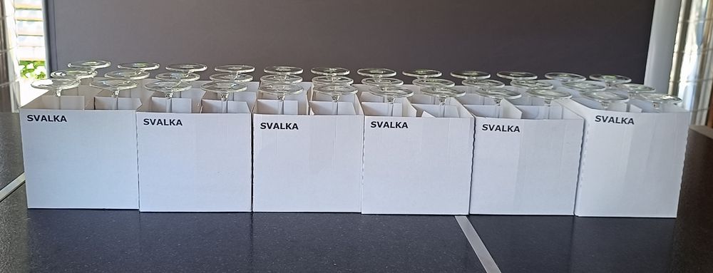 Ikea Svalka Weingläser 36 Stück, neuwertig und komplett (Gebraucht) in ...