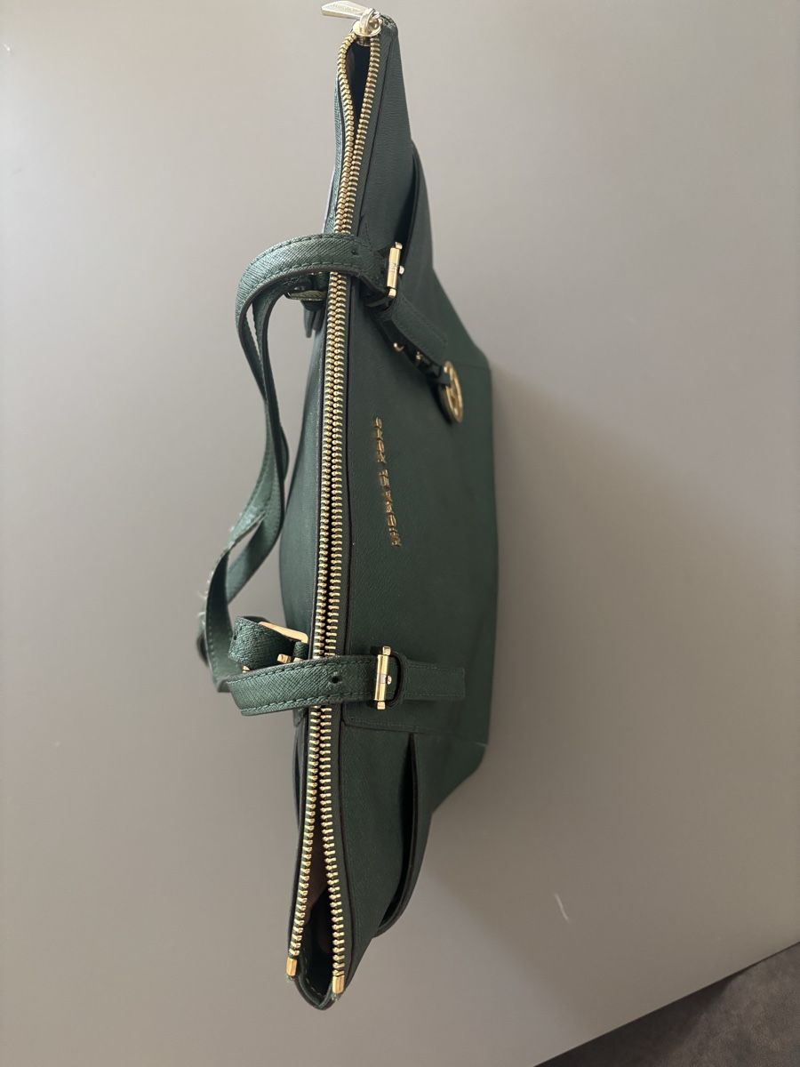 Michael Kors Taschen für Damen: Michael Kors Tasche dunkelgrün Leder  – Gebraucht aus Geroldswil von ele_7hkp 4