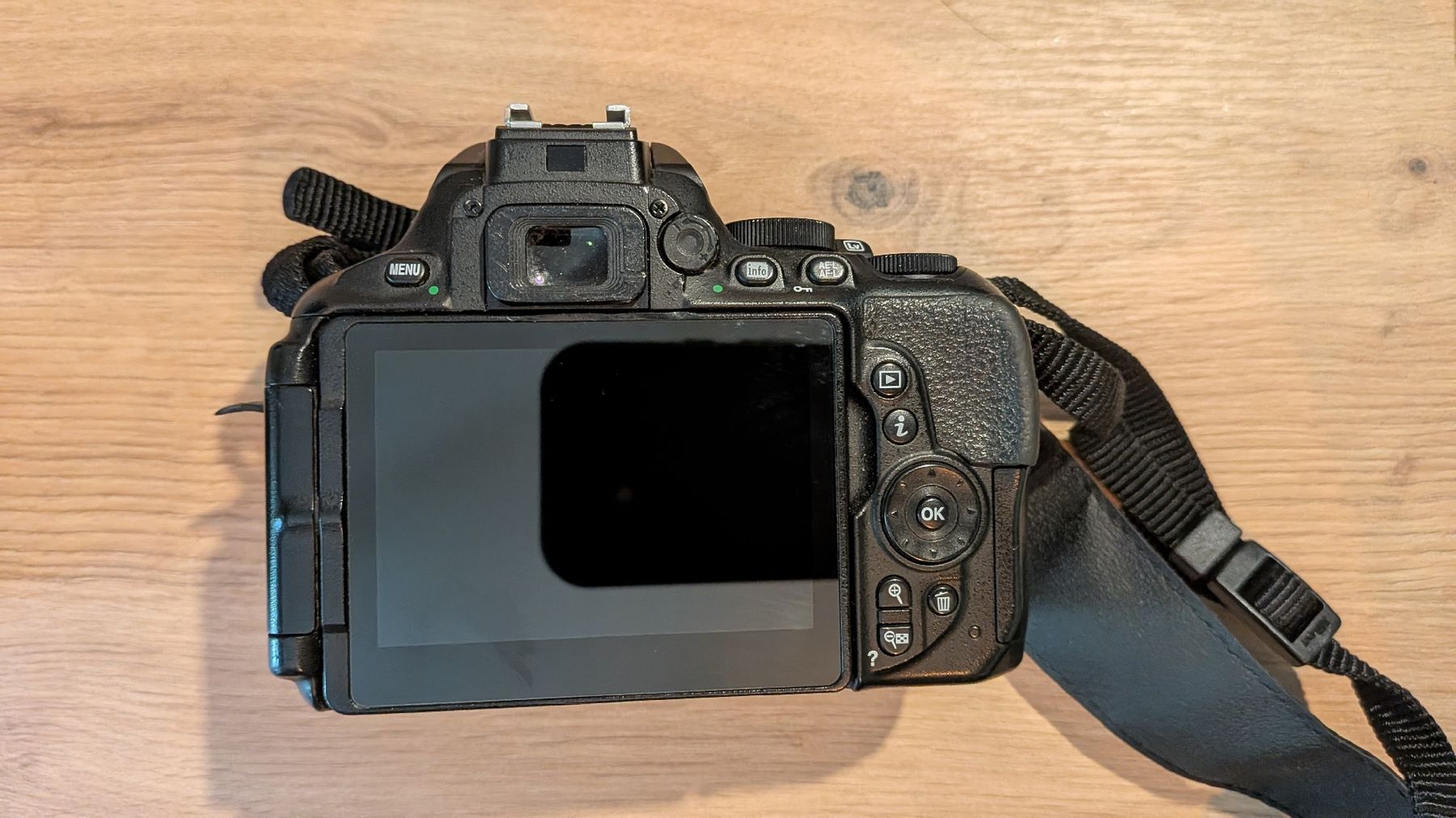 Nikon Fotocamera: Nikon D5600 + 18-55mm Lens, Originalverpackung – Usato da Remetschwil venduto da oli_dn7w 5