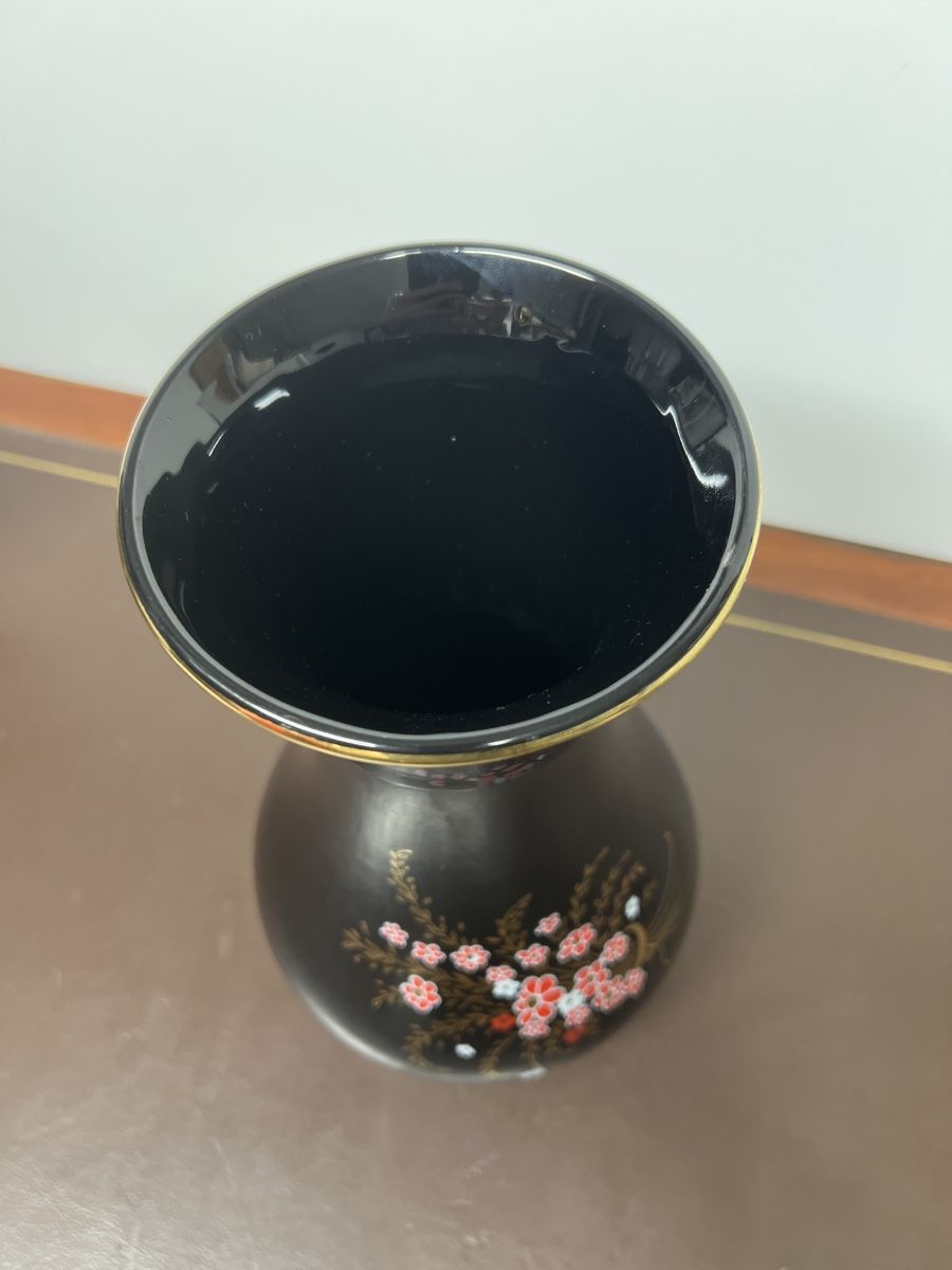 Vasen & Gefässe: Vase noir décor floral doré, 33cm – Gebraucht aus Bôle von K200C 3