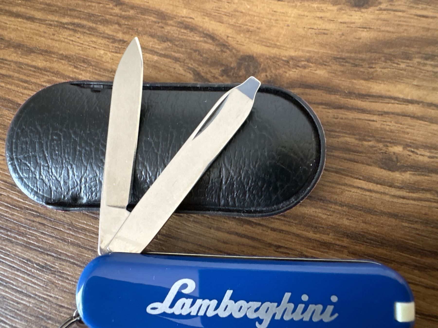 Victorinox Taschenmesser: VICTORINOX - Classic blue - Sackmesser - Lamborghini – Gebraucht aus Andwil SG von Rainboli 4