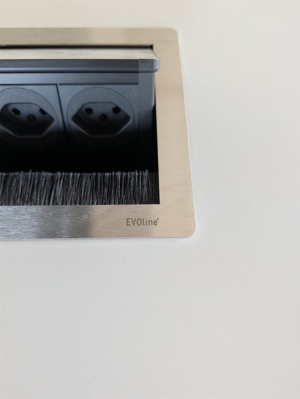 Tische: Konferenztisch QX-BEND – Gebraucht aus Willisau von p.ll.x 2