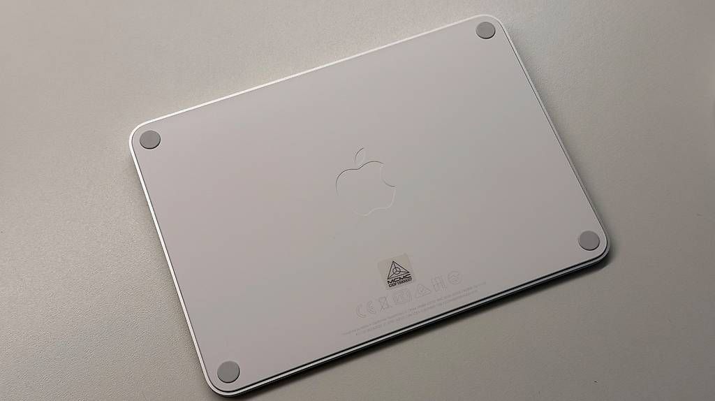 Souris: Apple Magic Trackpad (USB-C) - White Multi-Touch Surface – Neuf avec emballage d'origine à Zug par tho_b78v 1