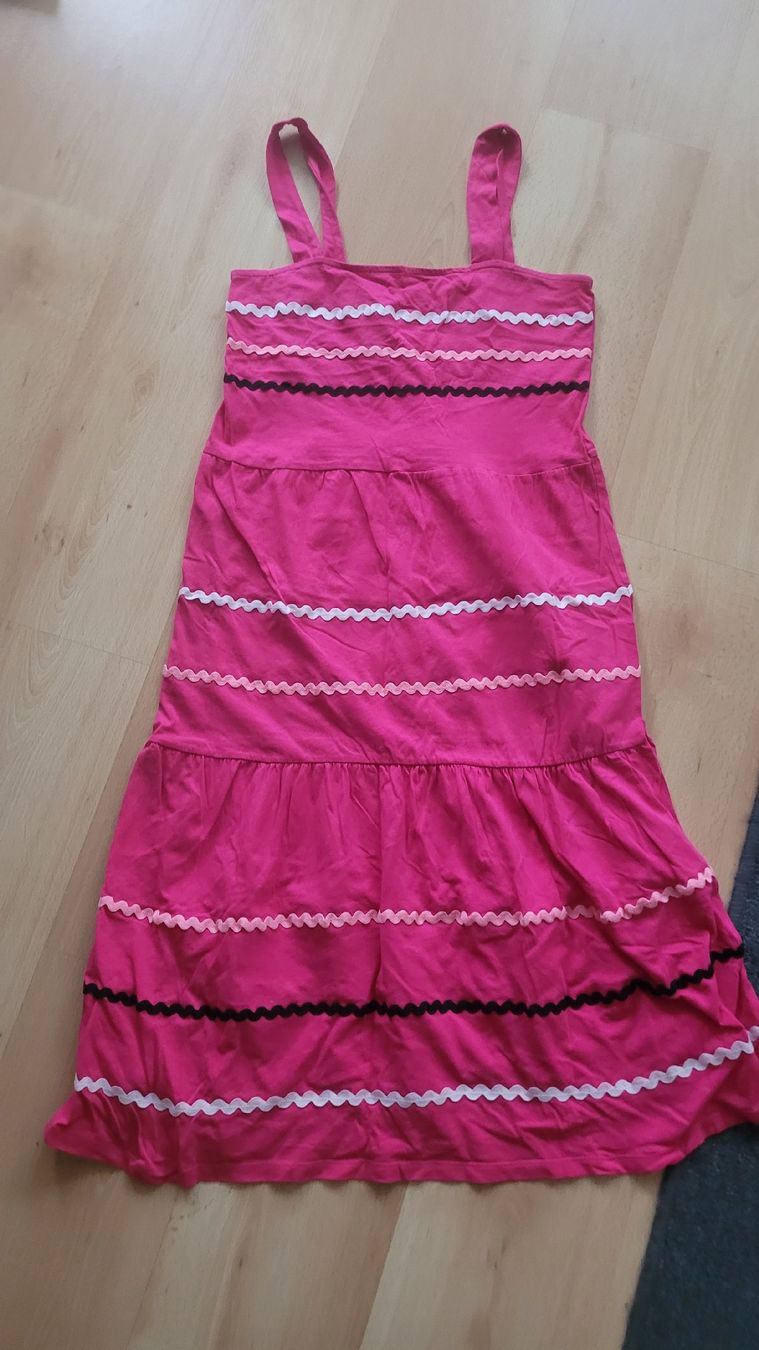 Vestiti: Schönes Kleid, GR. M, Marke SFERA – Nuovo (secondo la descrizione) da Schöfflisdorf venduto da CrRG21