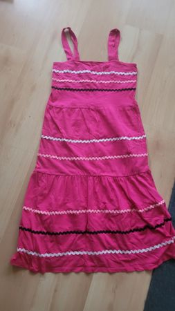 Schönes Kleid, GR. M, Marke SFERA