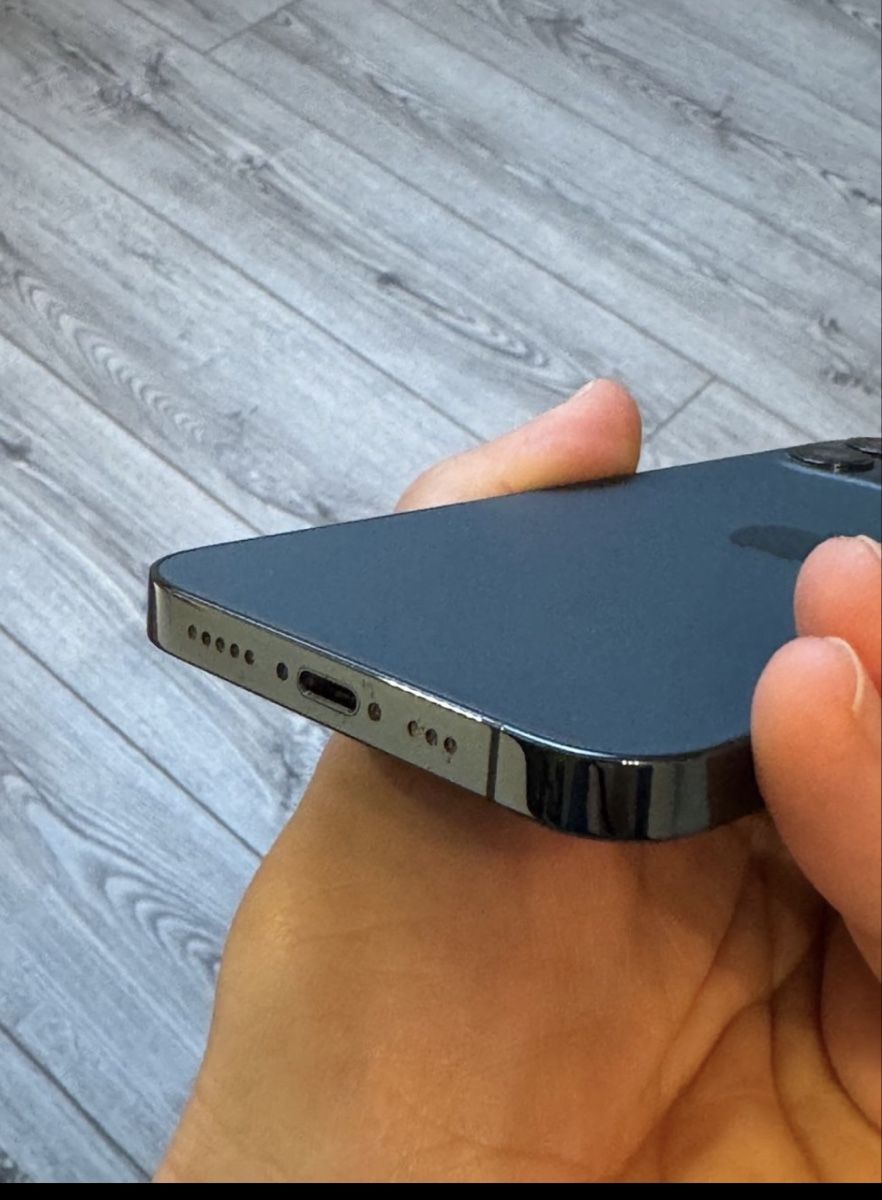 Apple Telefoni cellulari / Smartphones: iPhone 12 Pro, 256GB – Usato da Urdorf venduto da Tina_a 2