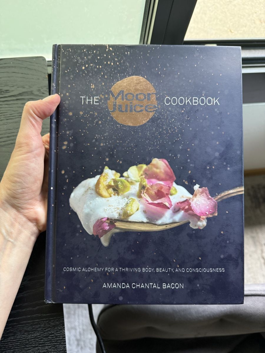 Libri: Moonlight cookbook like new! (ENG language) – Nuovo (secondo la descrizione) da Genève venduto da fat_5zzp